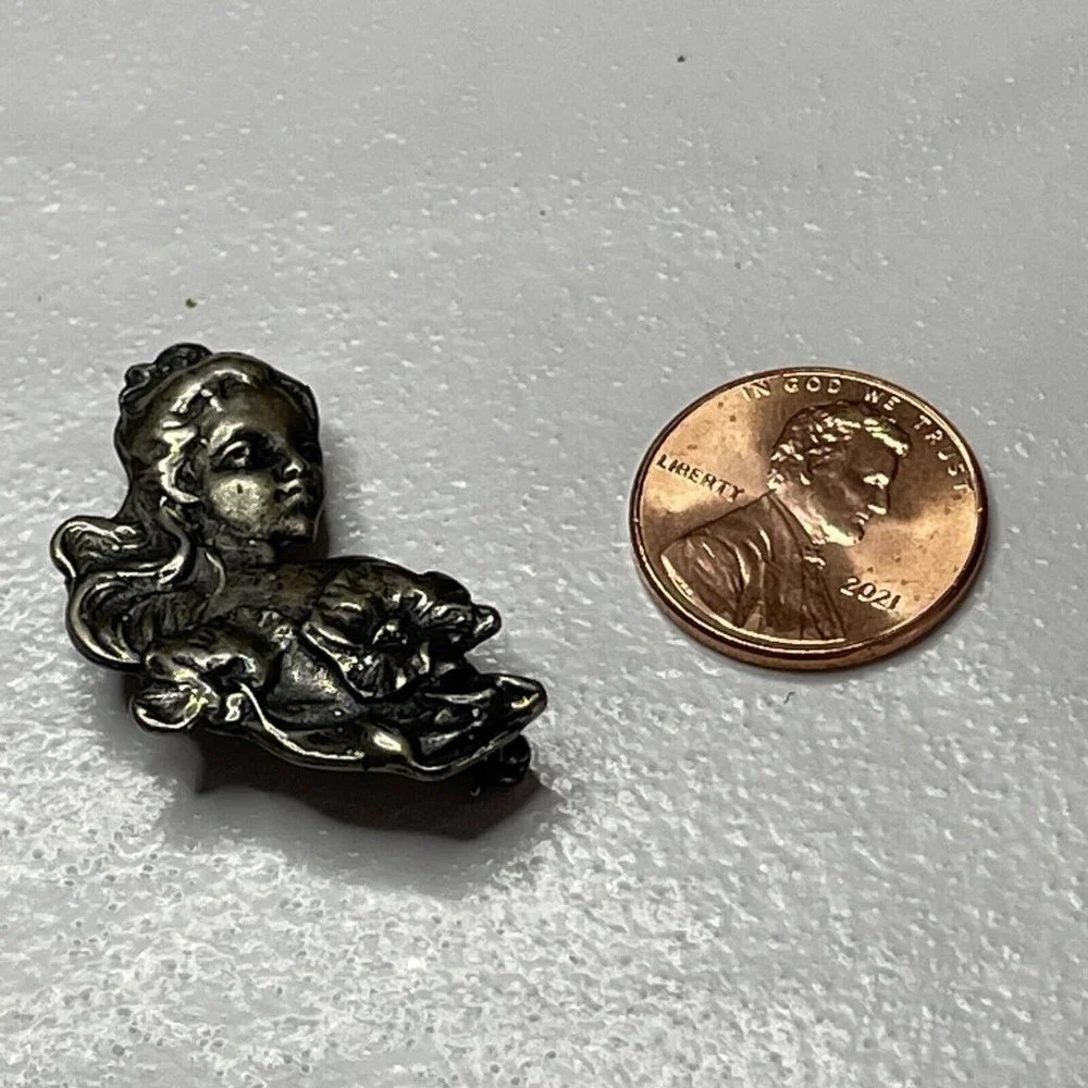 Vintage Art Nouveau Sterling Silver 925 Brooch Charm Pendant Girl Flowers Pretty